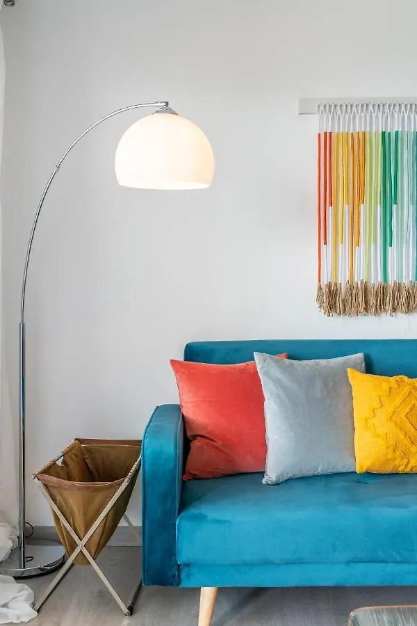 Beach Front Retro Hideaway In Σαλού Διαμέρισμα