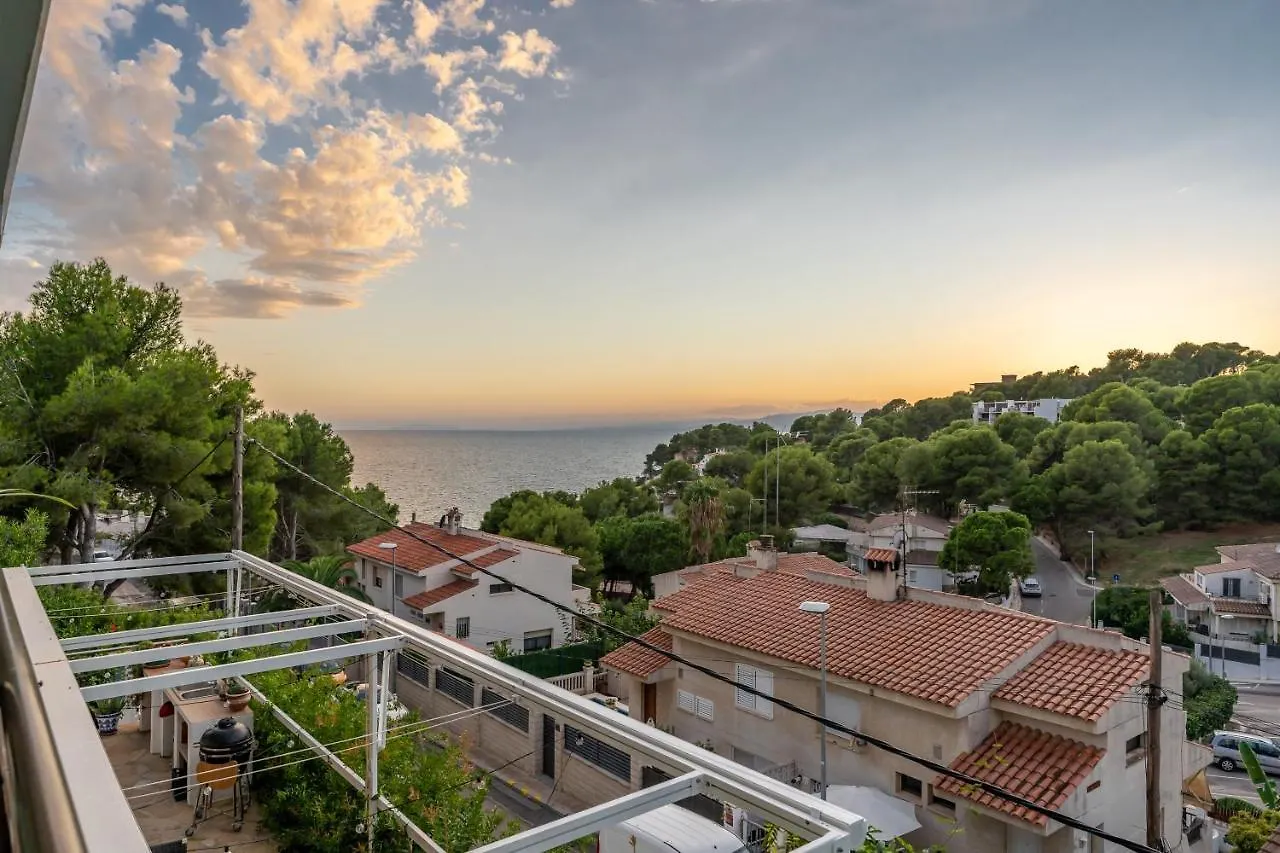 Διαμέρισμα Beach Front Retro Hideaway In Σαλού Ισπανία
